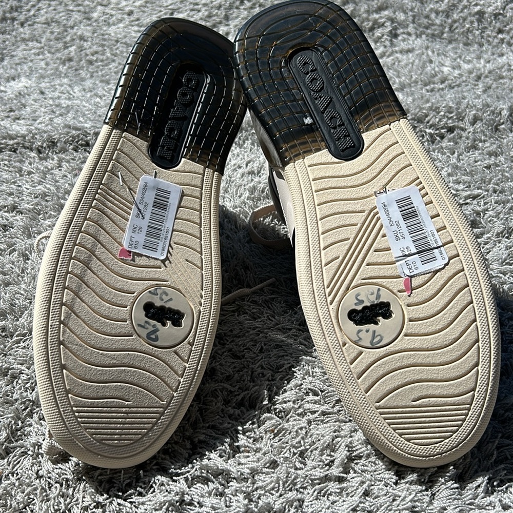 Coach black/white cream NWT, lace up sneakers, made in Indonesia size 9.5 D. - Picture 4 of 9